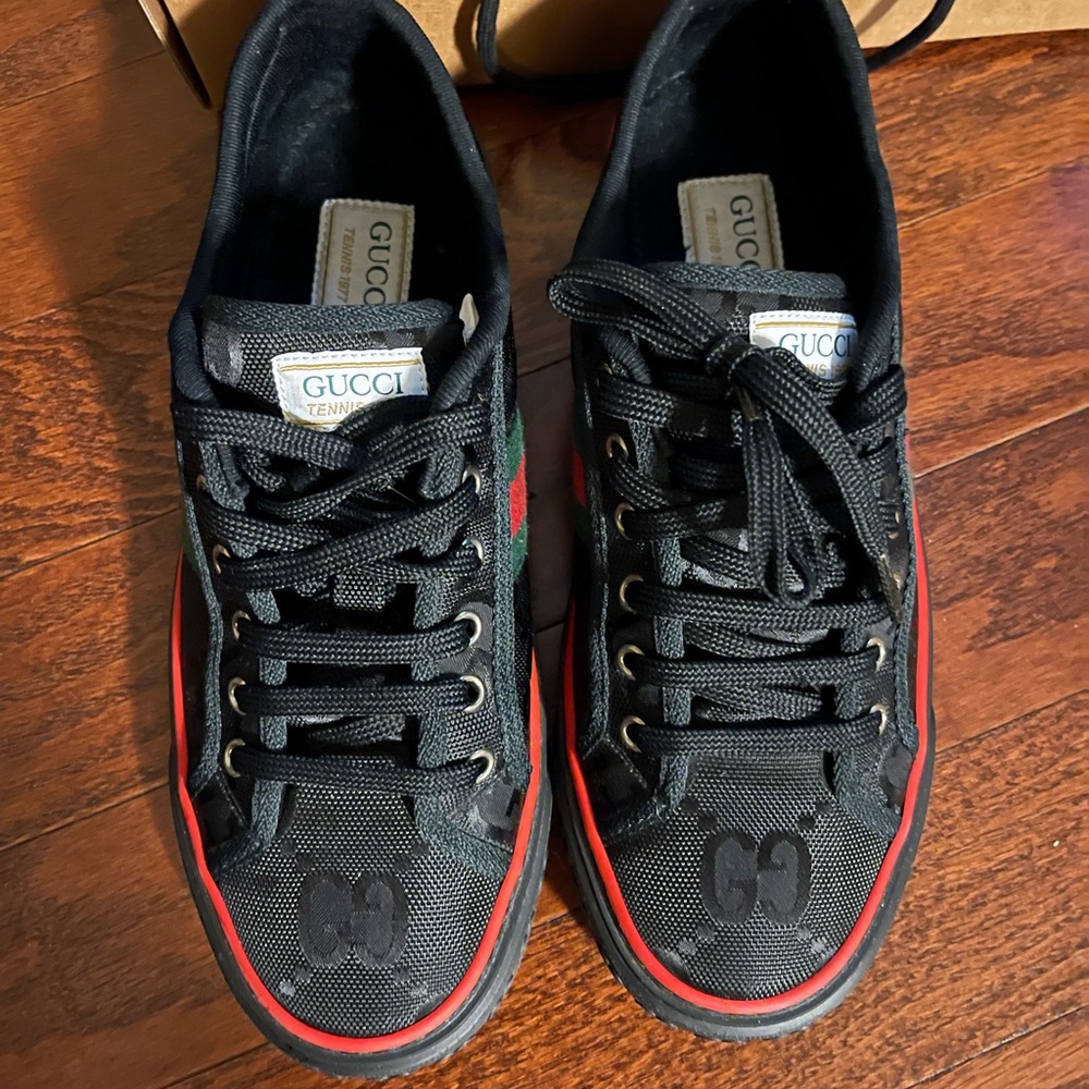GUCCI LOW TOP OFF THE GRID TENNIS SNEAKERS (WOMENS)